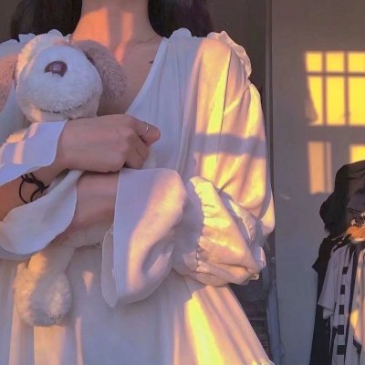 恶魔是一个女人 高清封面